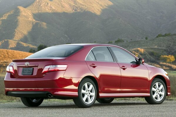 Red Toyota Camry 2009