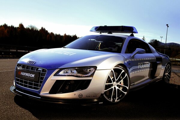 Concept Car para la policía basado en el audi r8