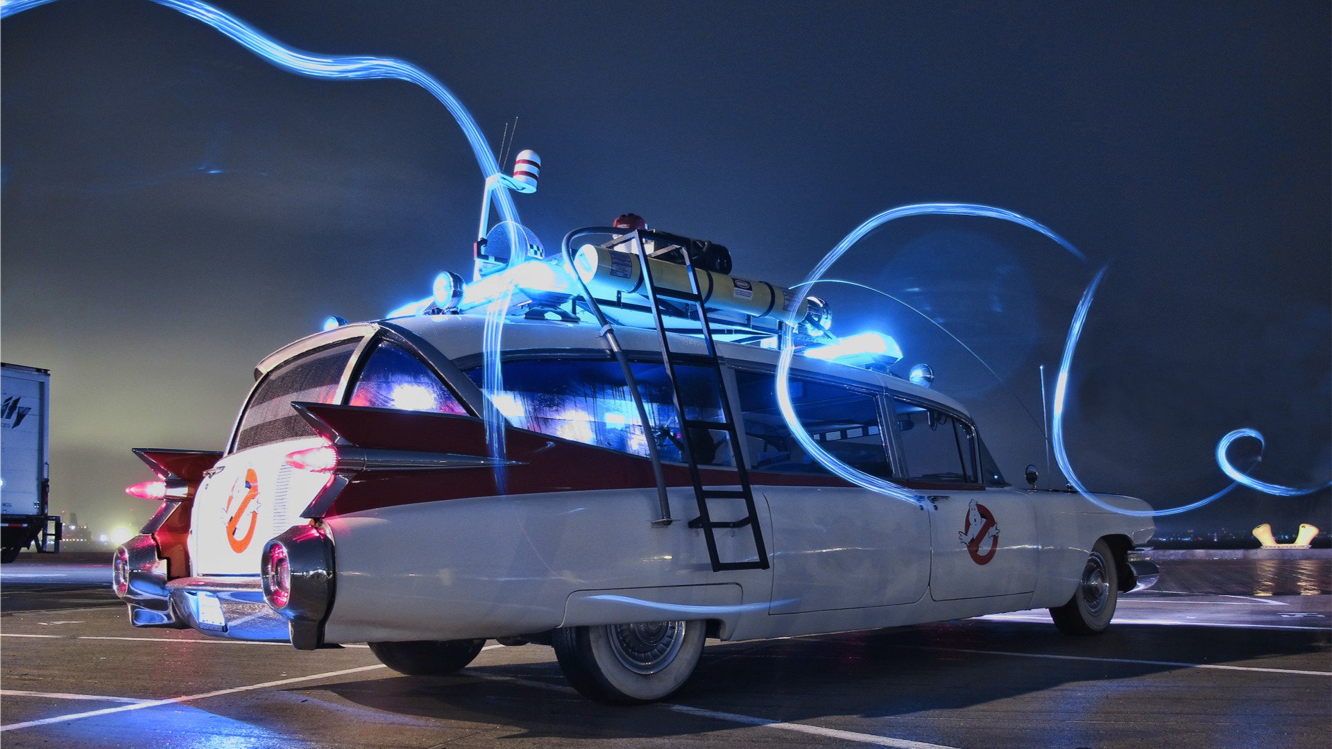 cazafantasmas cadillac miller meteor ecto-1