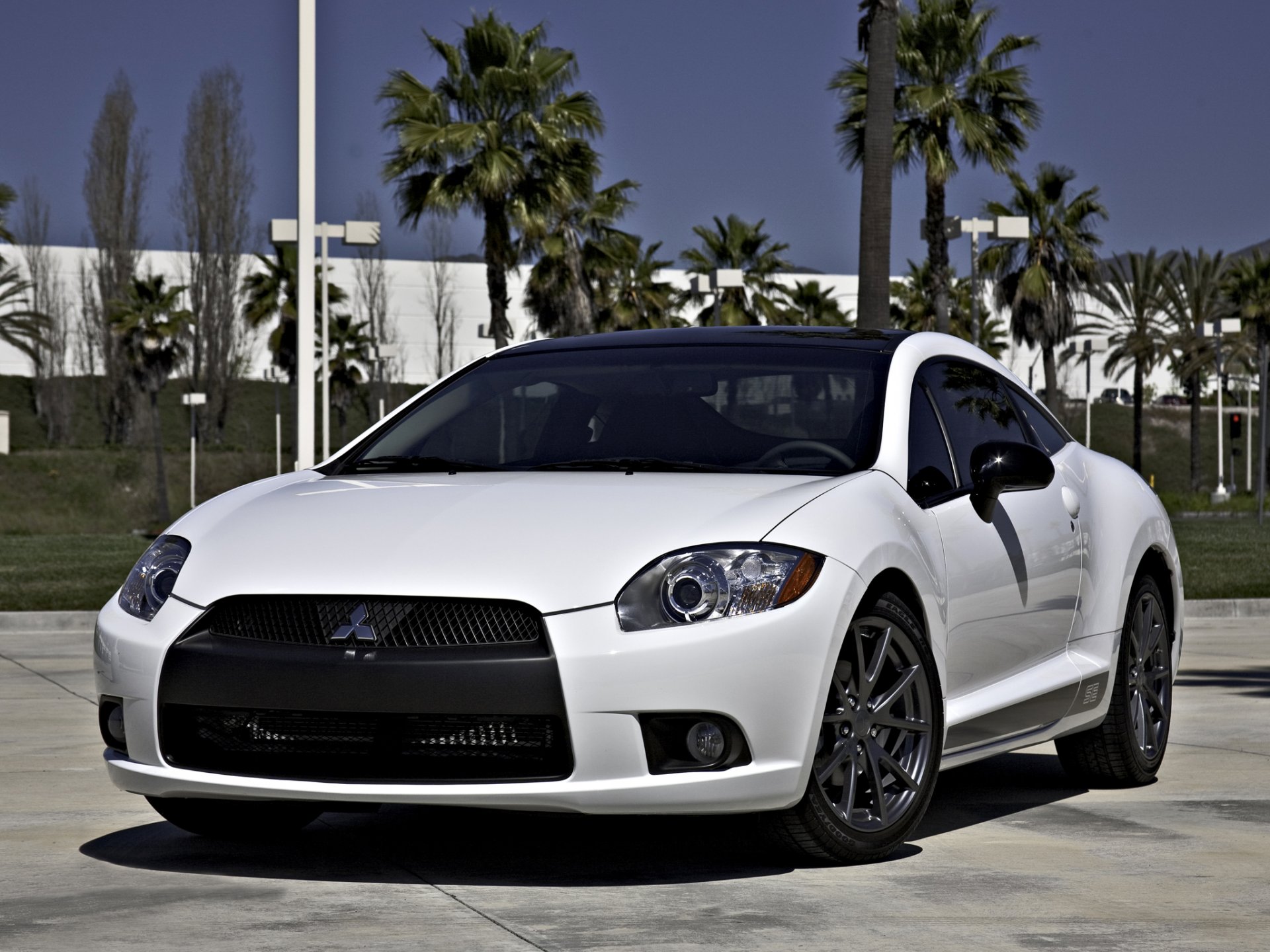 mitsubishi eclipse se blanco mitsubishi eclipse frente palmeras