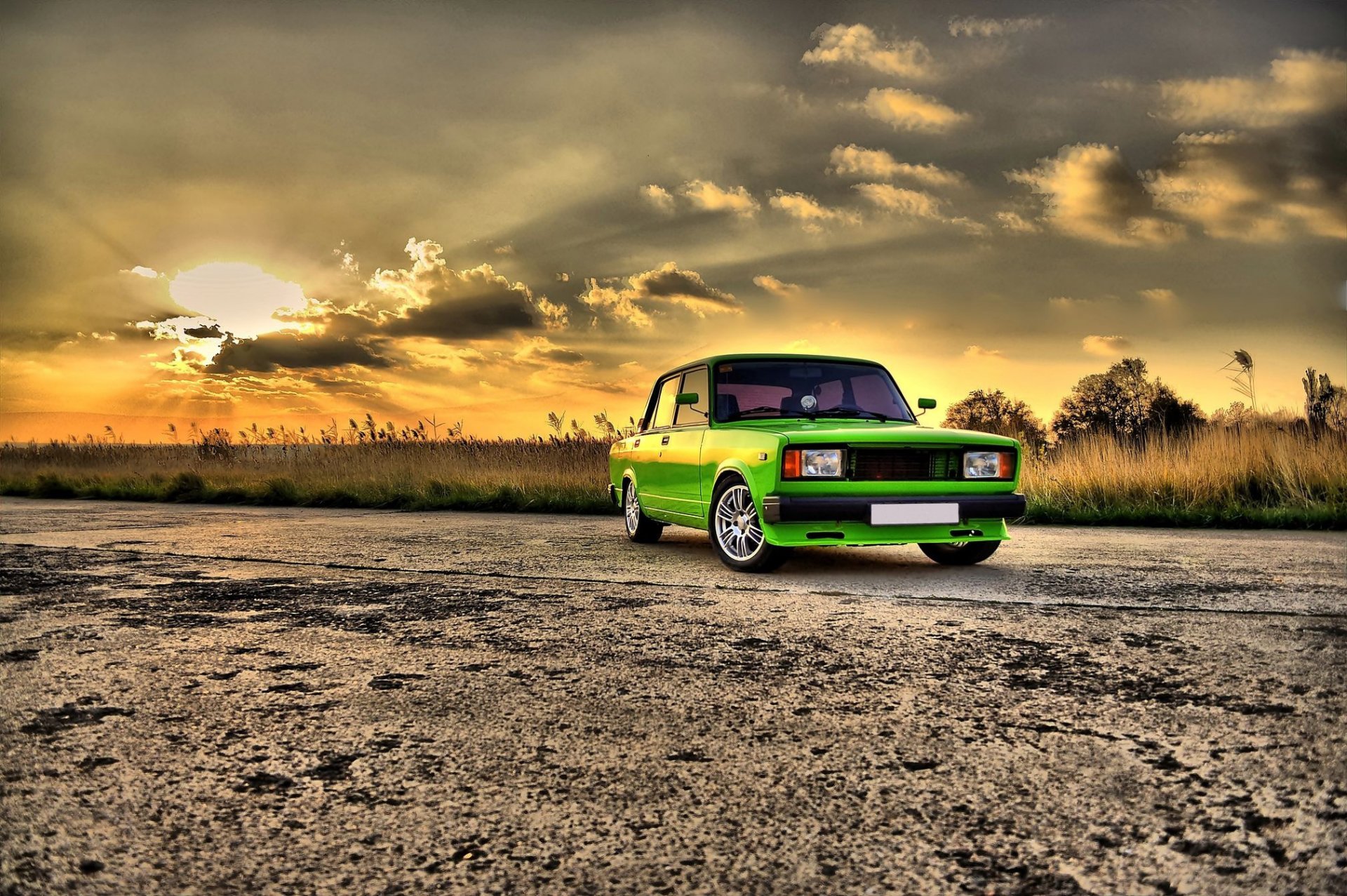 lada auto nuages route coucher de soleil rayons soleil ciel tuning