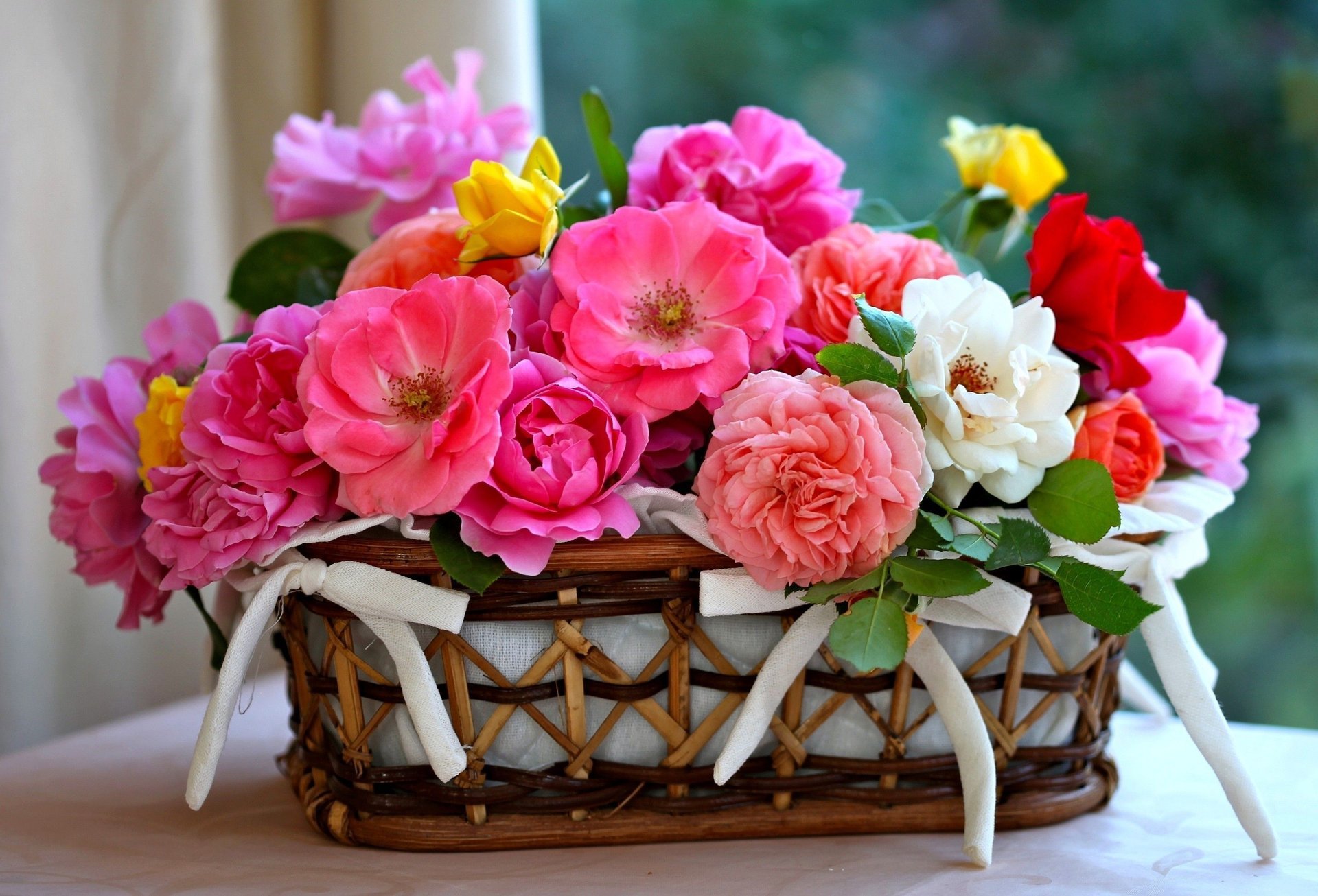 roses petals basket