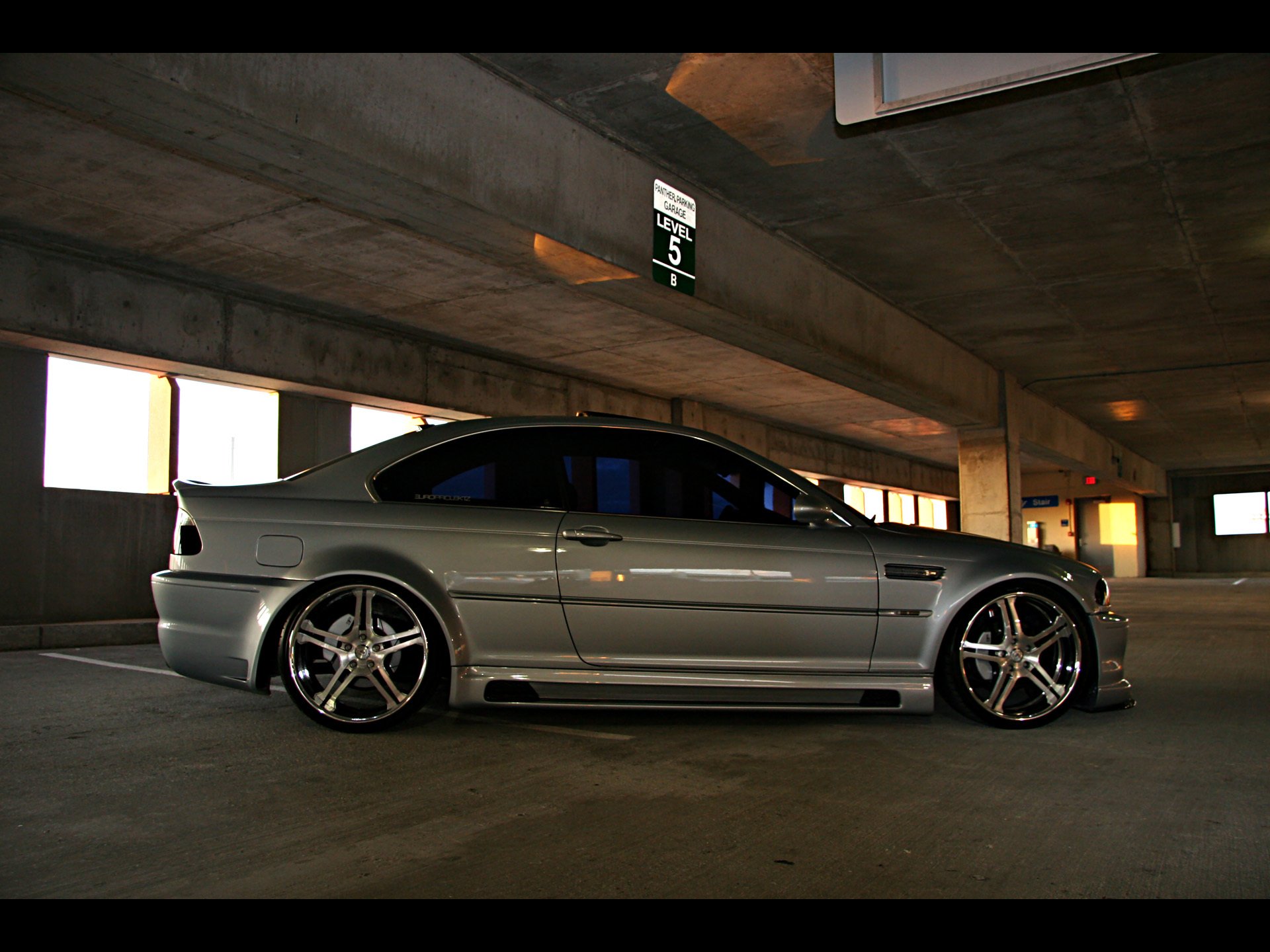 bmw parking tuning large wheel