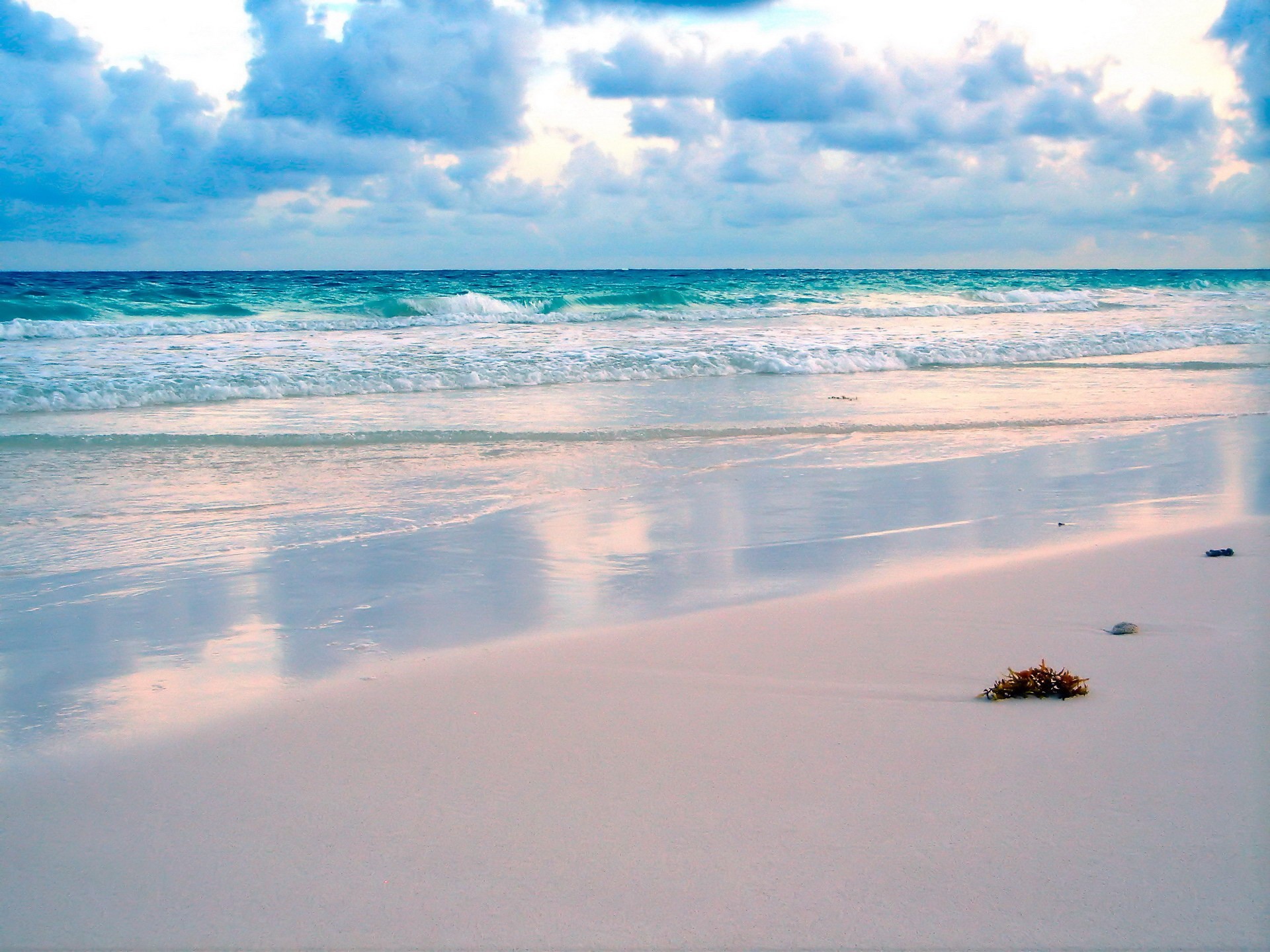 spiaggia sabbia onde