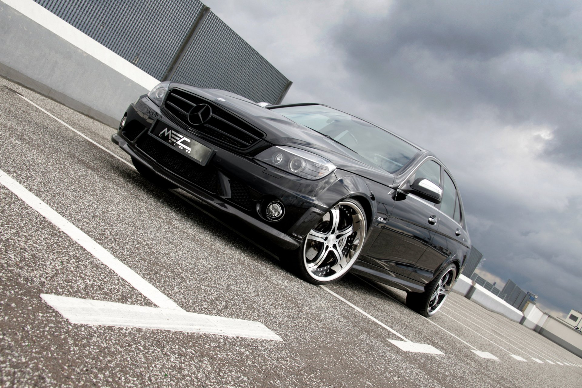 classe c c63 amg mec design nuages voitures papier peint auto voitures jantes parking noir