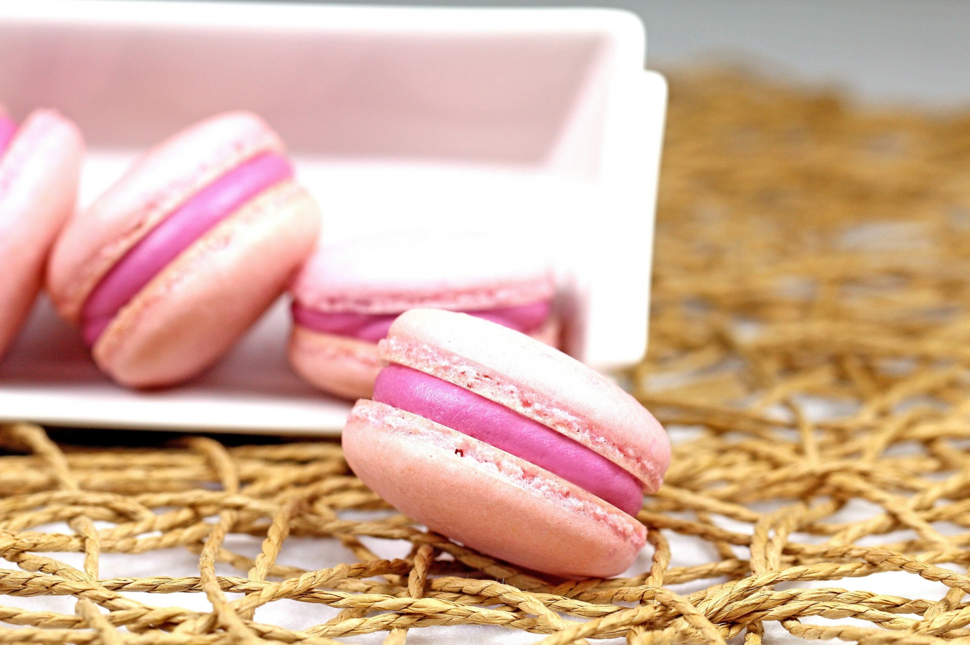 grand écran plein écran macaron alimentaire doux papier peint macaron fond rose