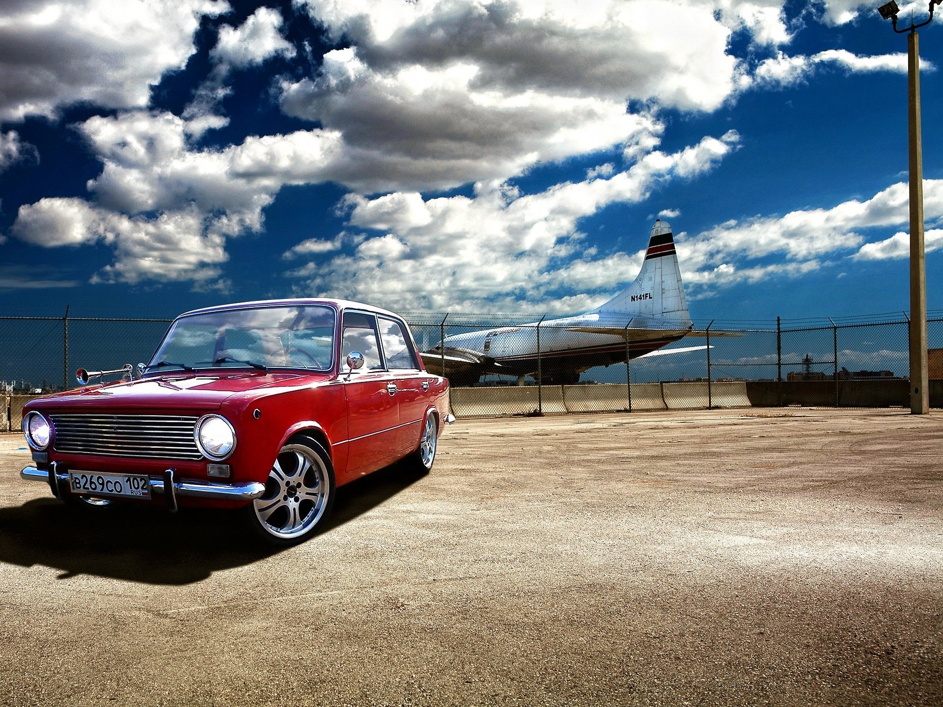 lada florero centavo avión