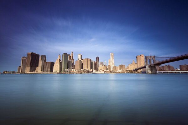 Nueva York. Océano. Puente de Brooklyn