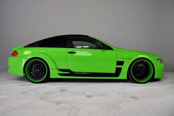 BMW M6 Tuning modelo de coche de color verde brillante