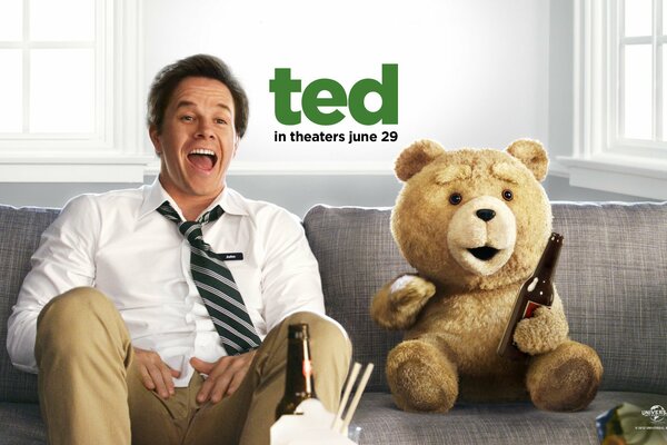 El tercer extra Ted y Mark Wahlberg