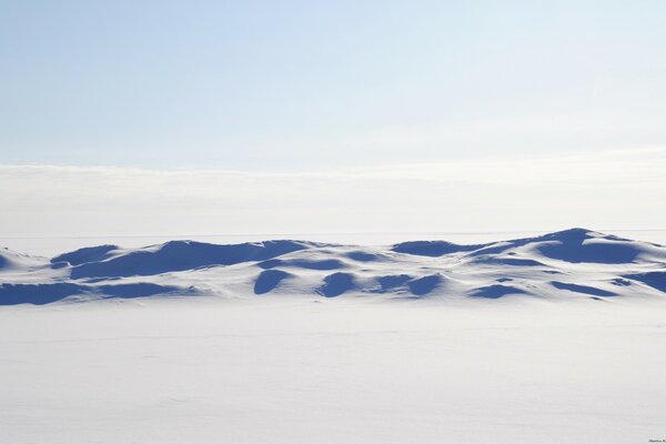 Cielo infinito con deserto