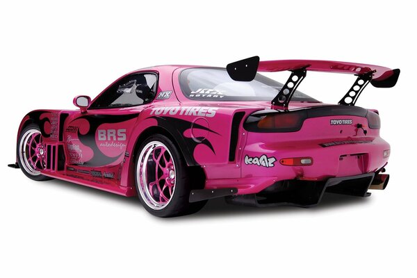 Tuning voiture de course en rose (fuchsia) tons