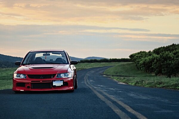 Mitsubishi Lancer sintonizzato di colore rosso