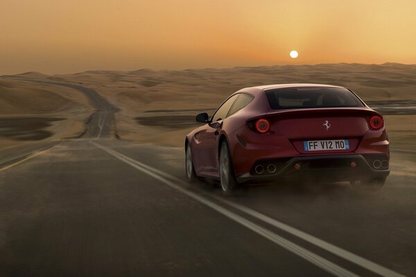 Rotes Ferrari Sportkonzeptauto auf der Straße