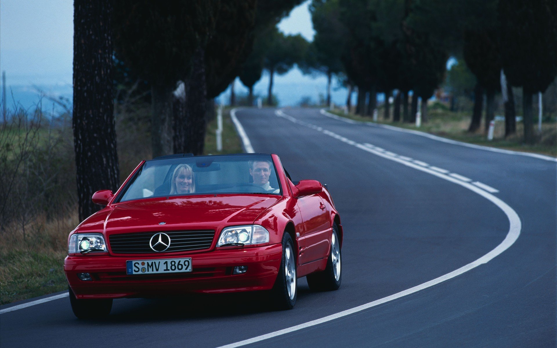 mercedes benz sl r auto immagini wide screen auto auto mercedes strada alberi natura