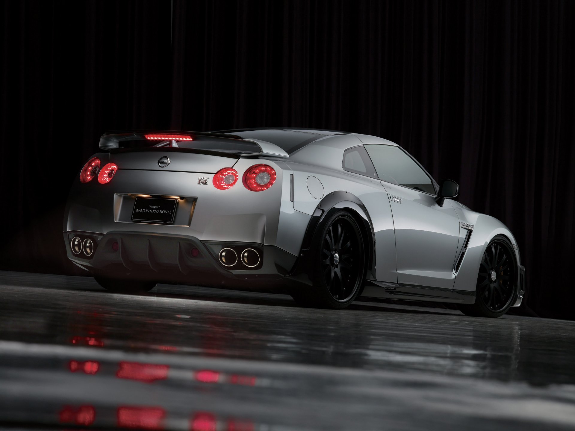 wald nissan gt-r sports line black bison edition