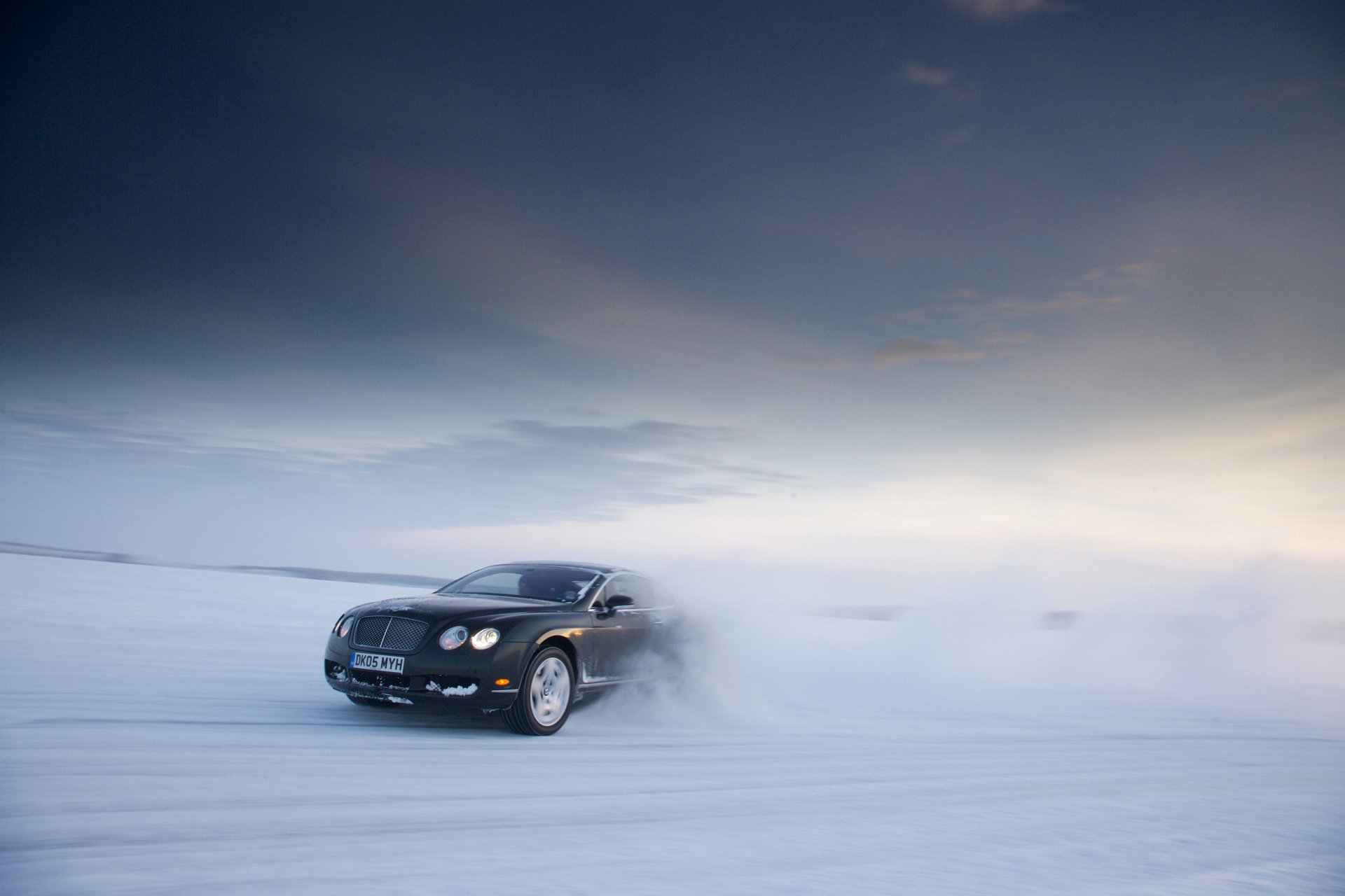 bentley continental gt background winter