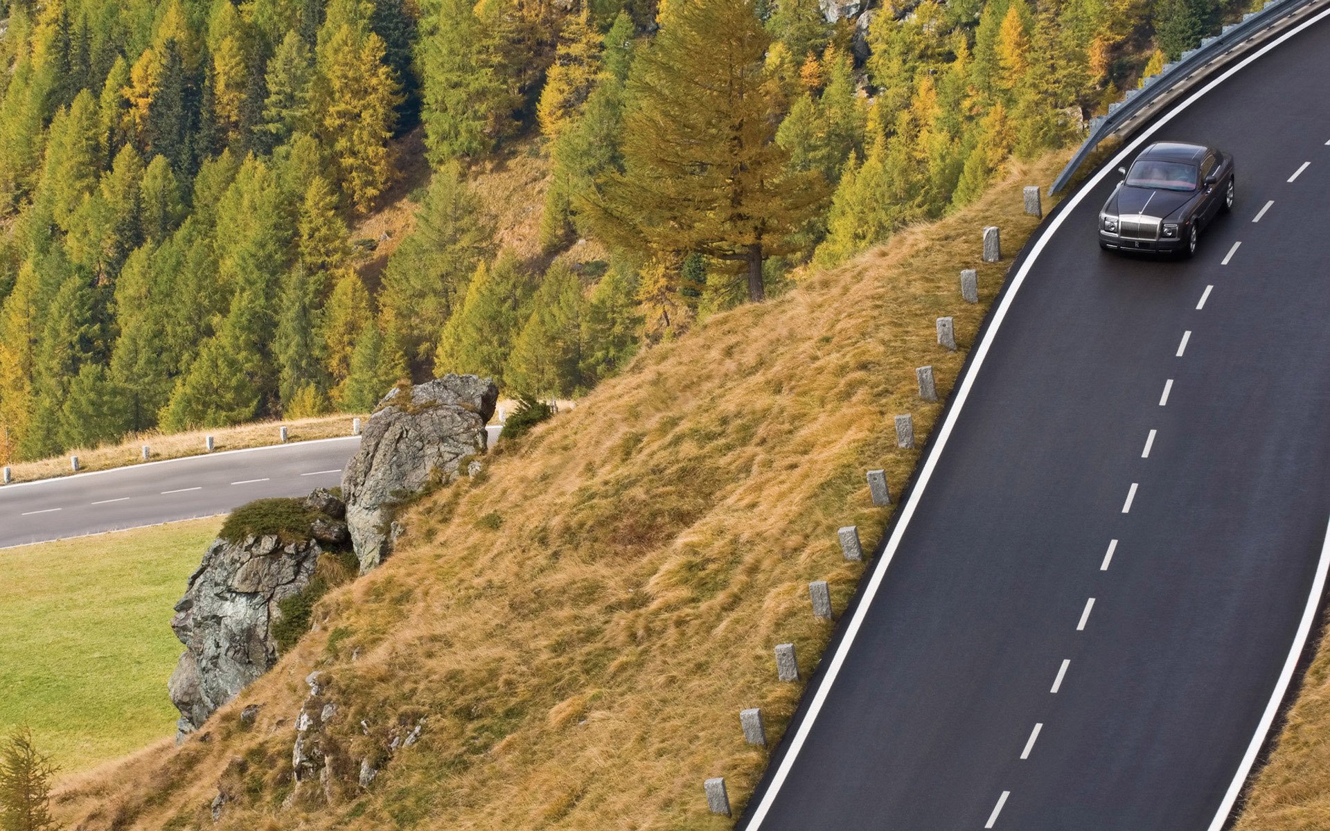 macchine strada alberi pietre segnaletica orizzontale natura paesaggio vista discesa rolls-royce