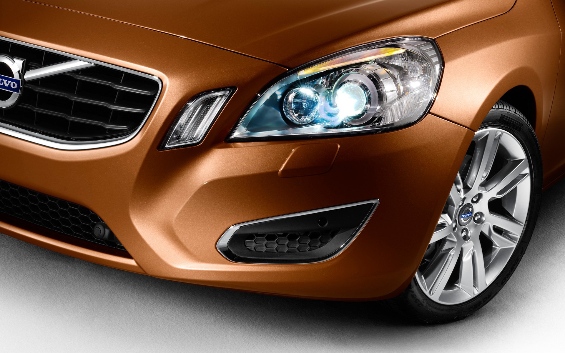 volvo s60 auto faro