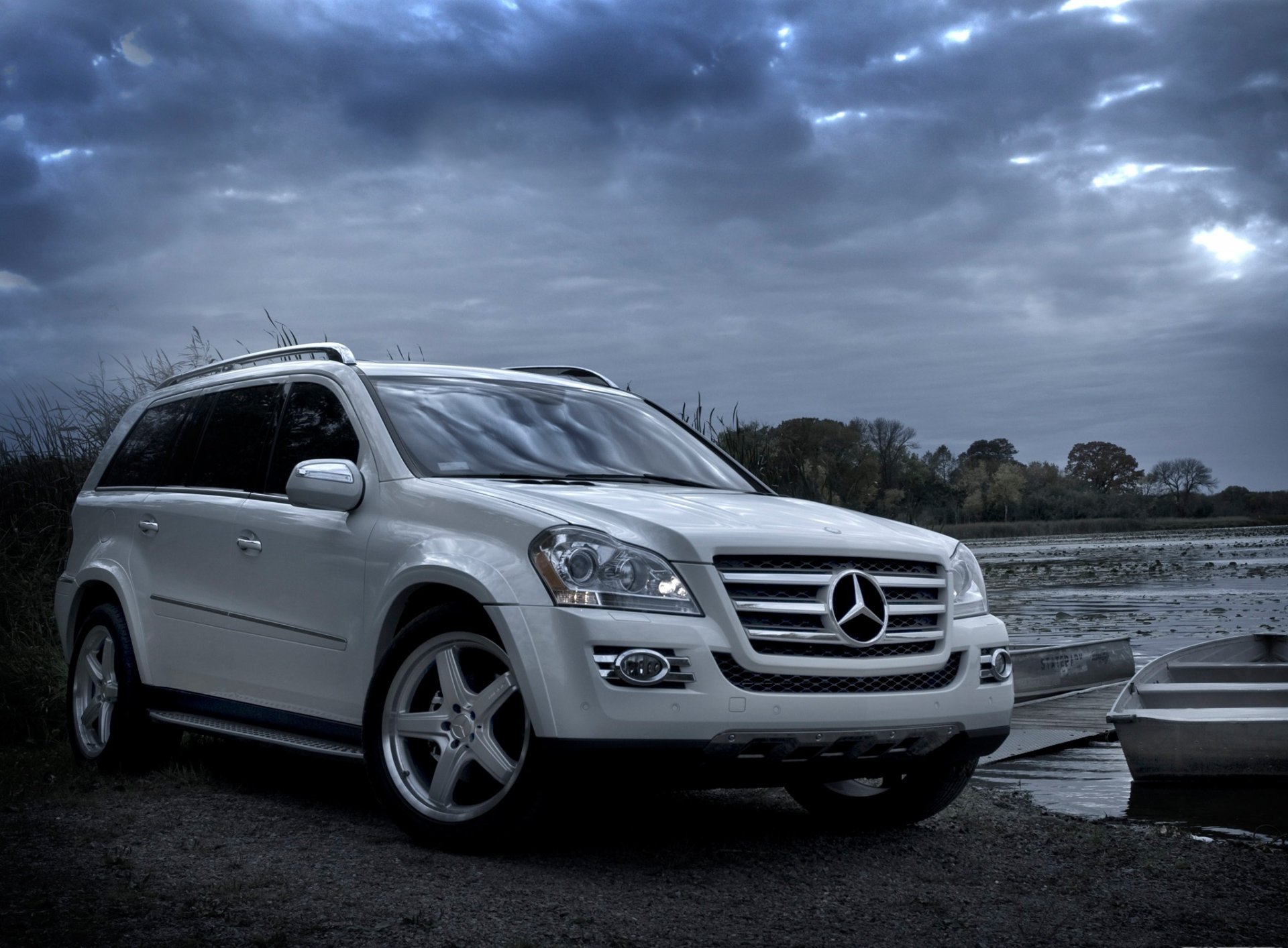 voitures mercedes-benz blanc soirée eau