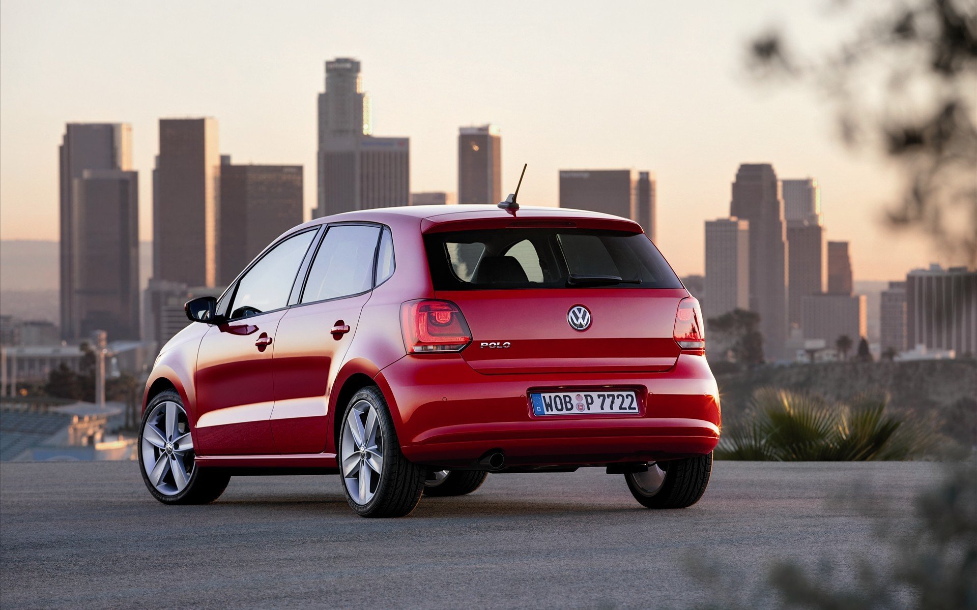 volkswagen polo voitures ville rouge route photo