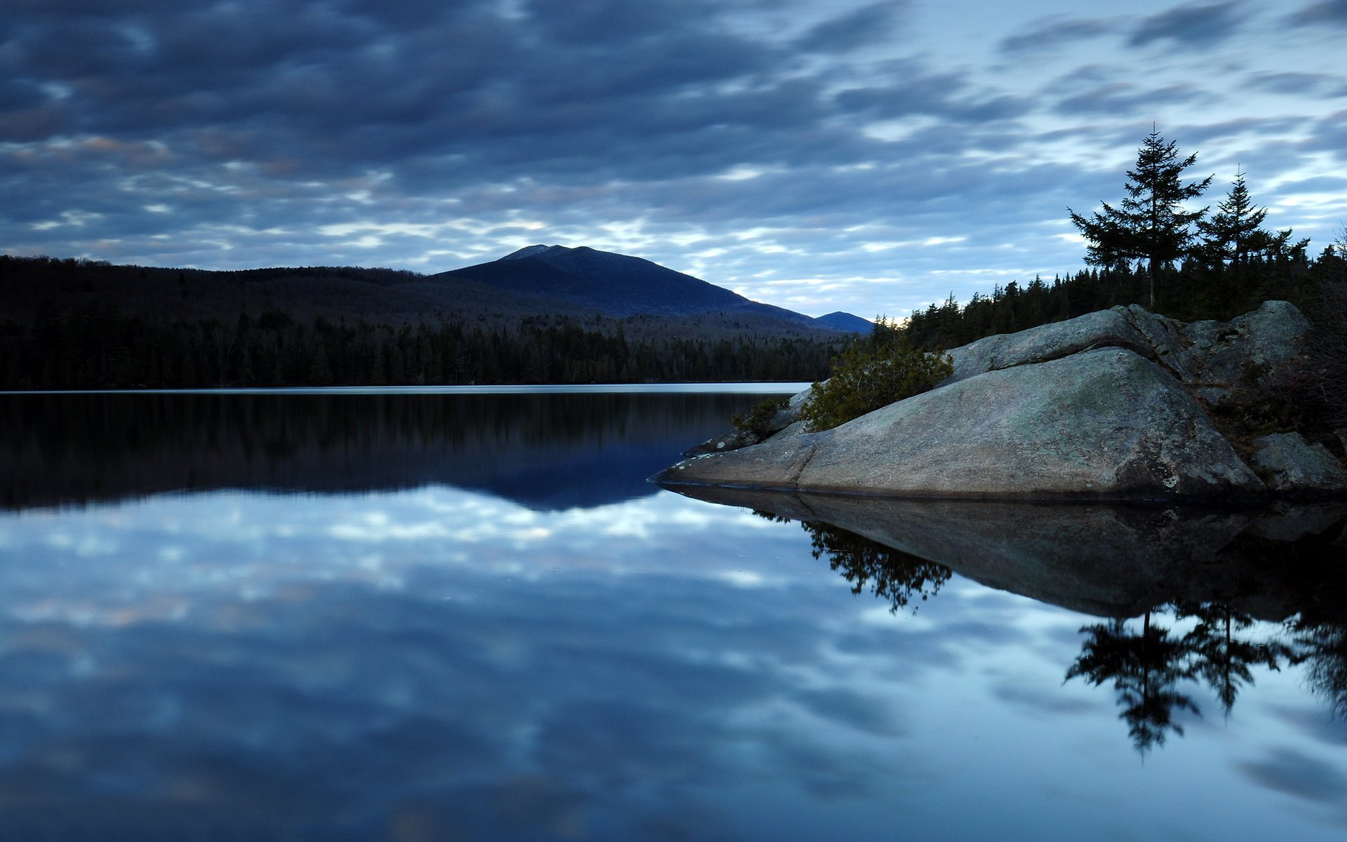 ciel forêt nuages lac réflexion montagnes pierres