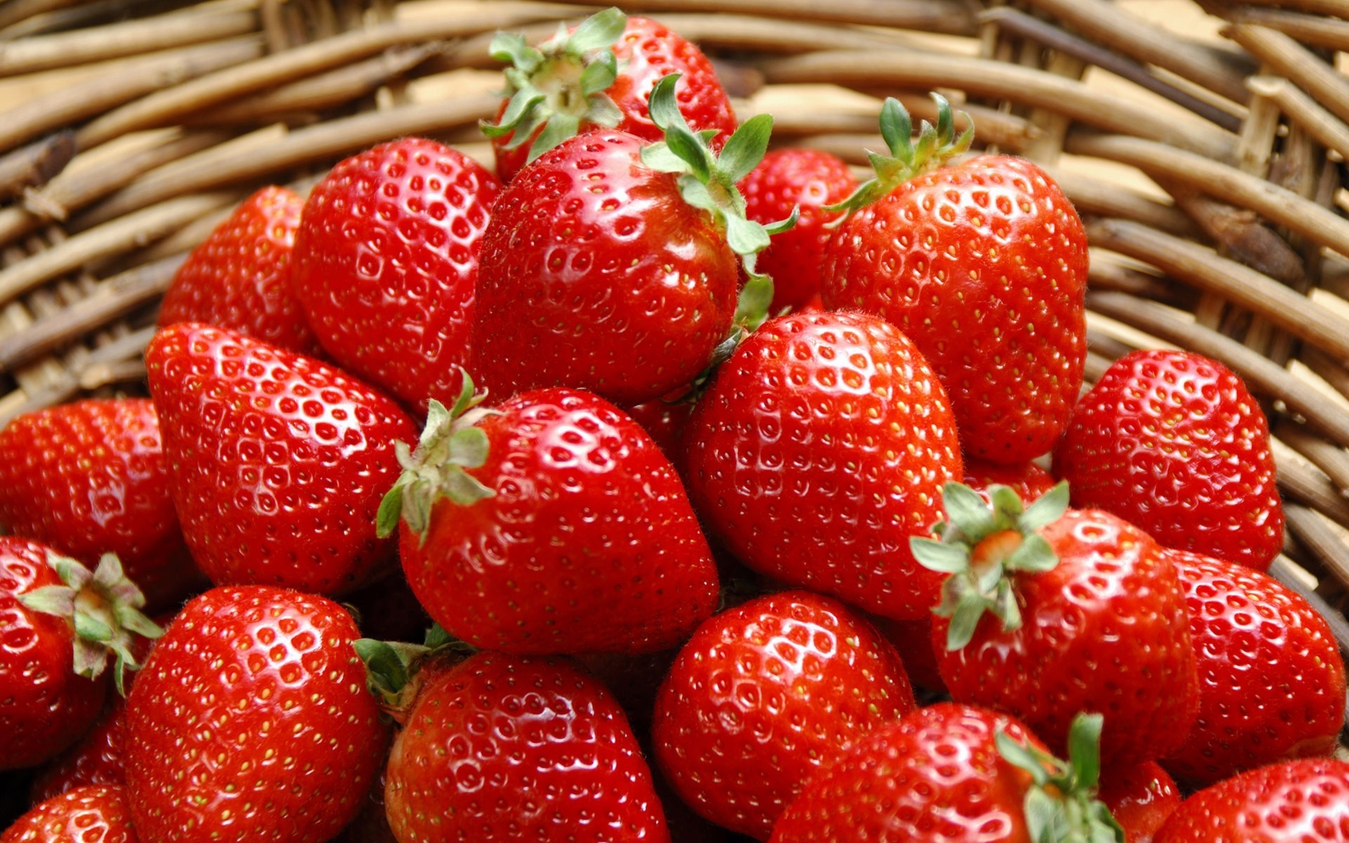 beeren erdbeeren einkaufen lecker