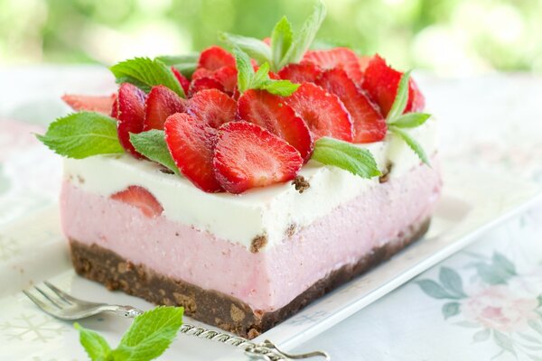 Gâteau sucré aux fraises