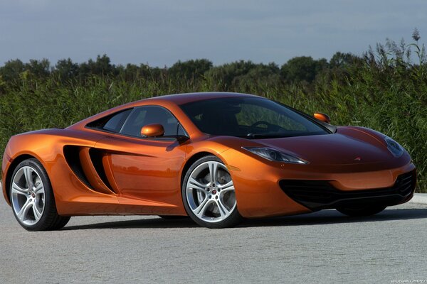 McLaren MP4