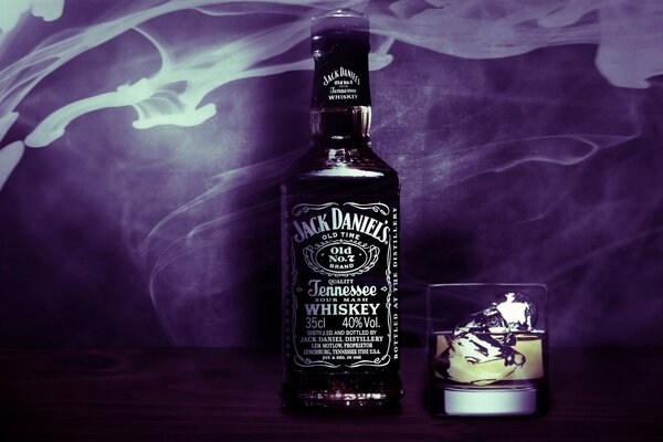 Whisky scuro Jack Daniels