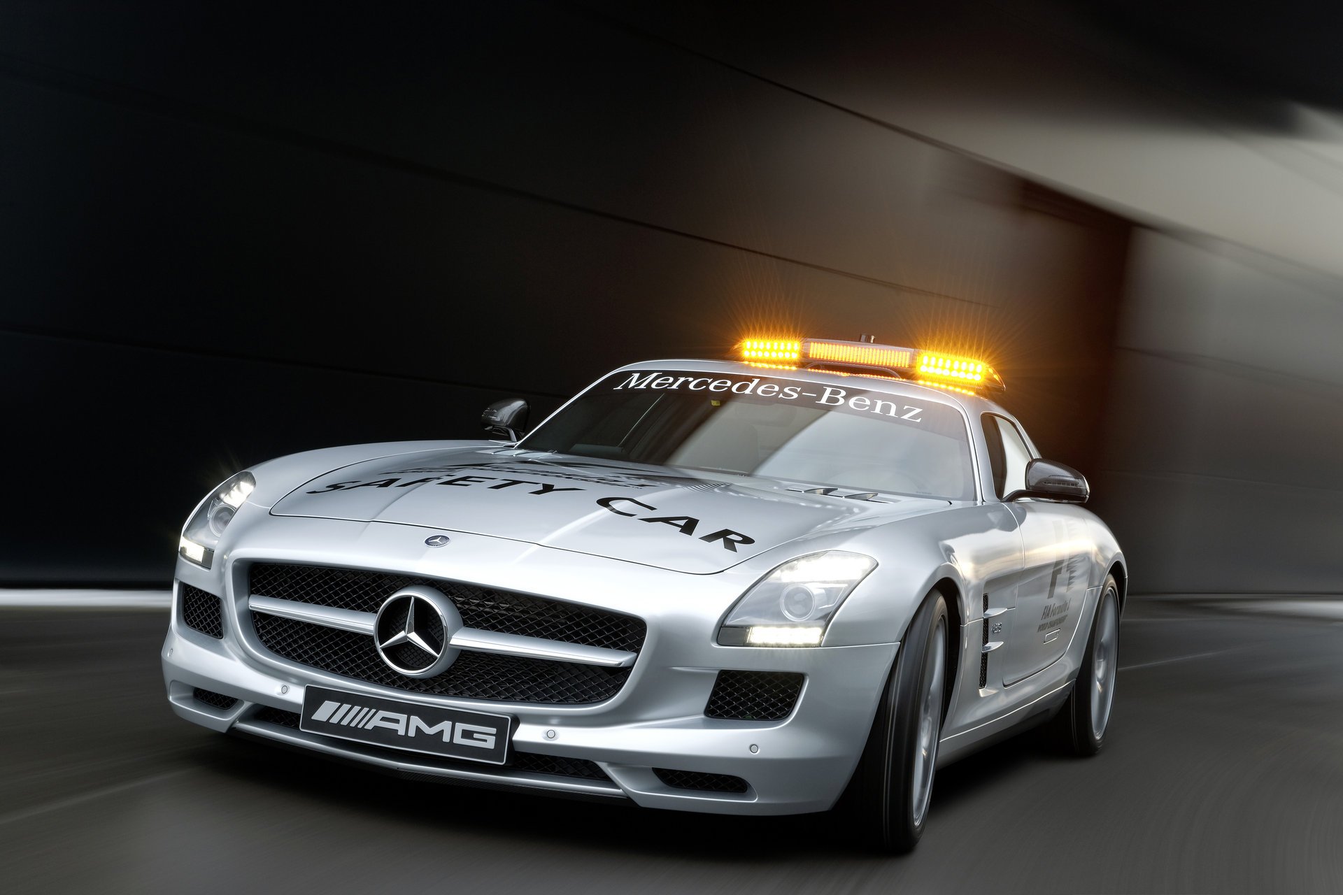 mercedes sls amg 2010 bezpieczeństwo samochodu f1