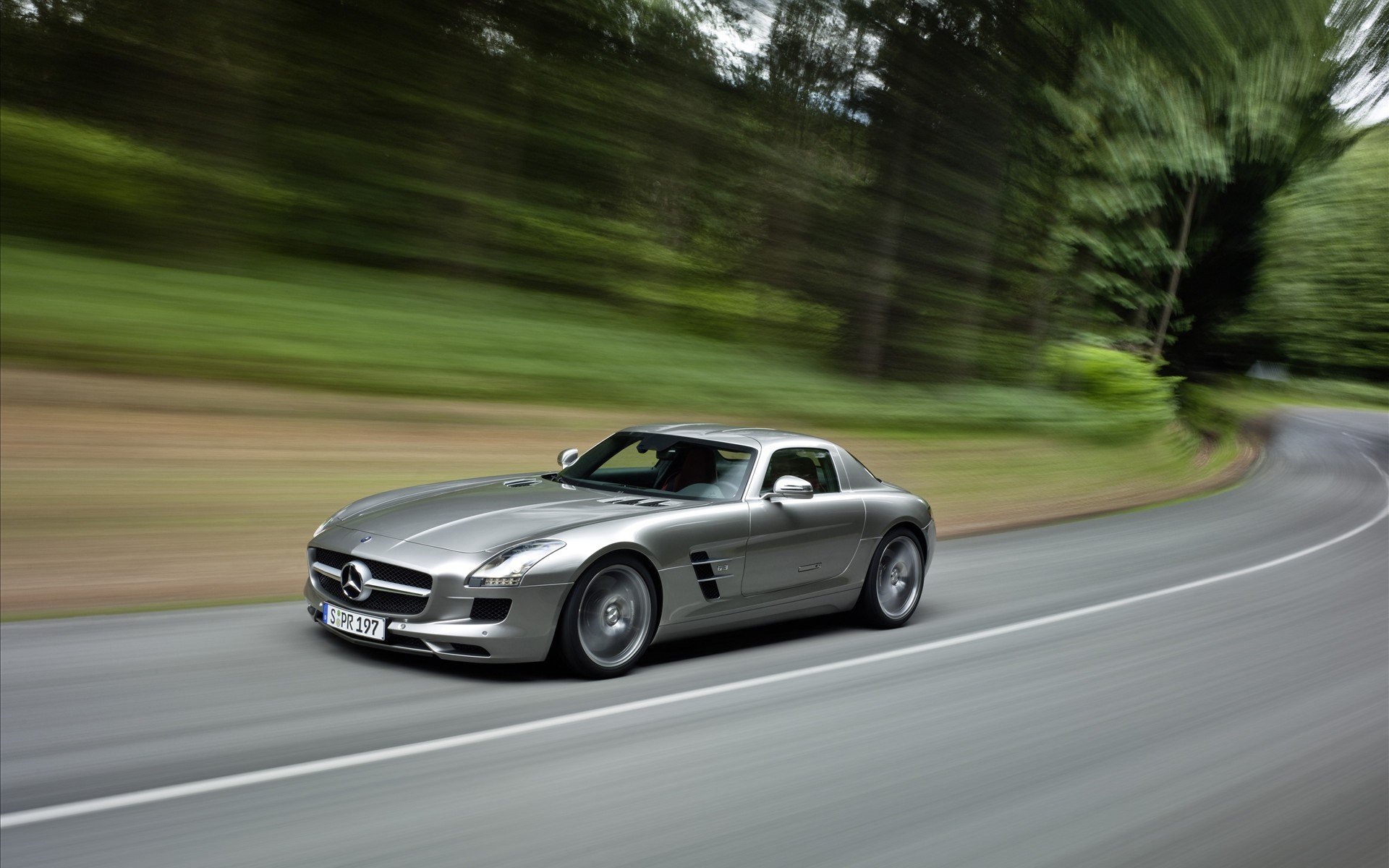 mercedes benz sls amg carretera velocidad árboles