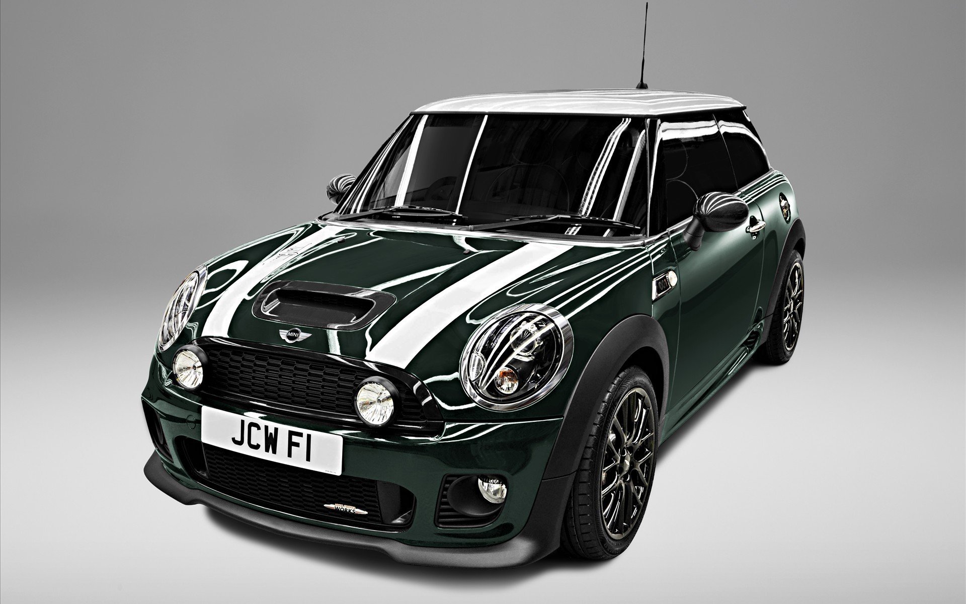 mini cooper john cooper works jcw verde