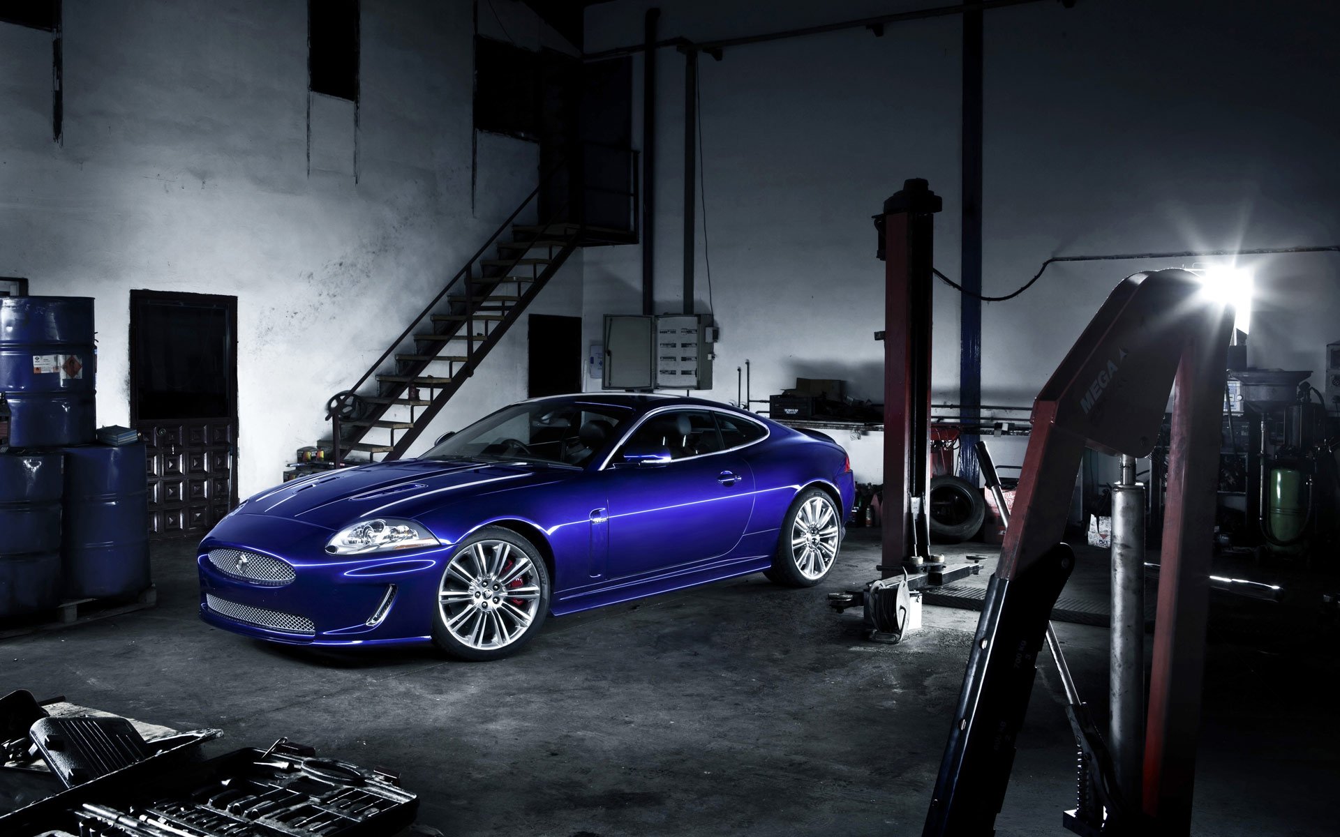 jaguar xkr azul garaje