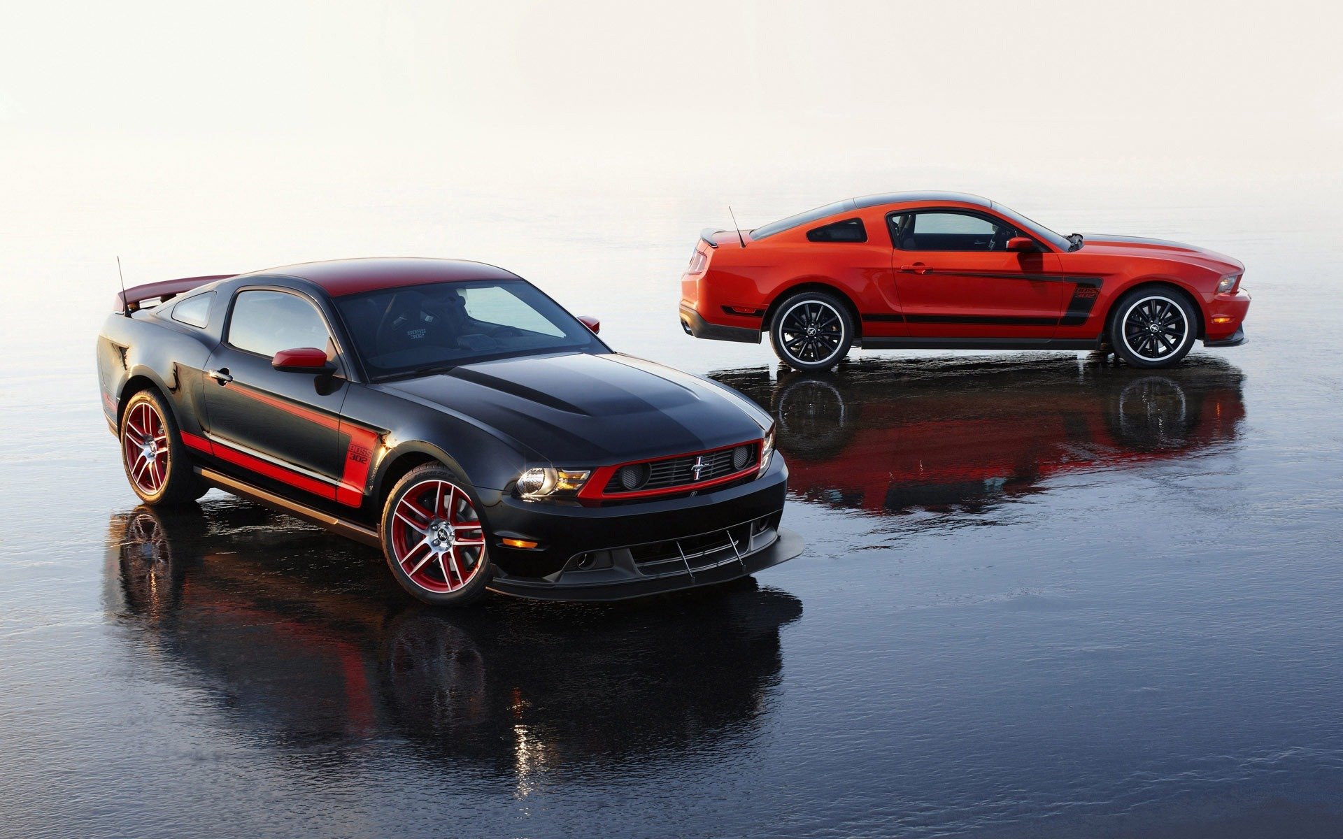 ford mustang rouge et noir