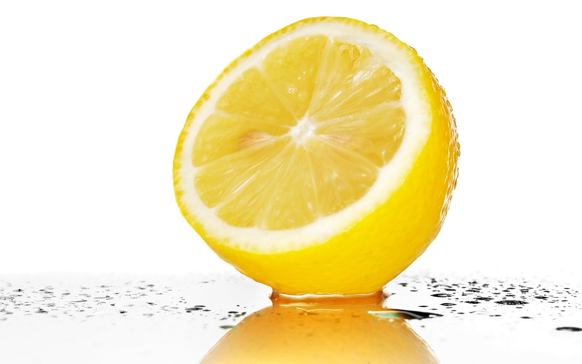 citron fond blanc eau