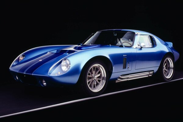 La cobra Shelby de 1965 es el coupé deportivo perfecto