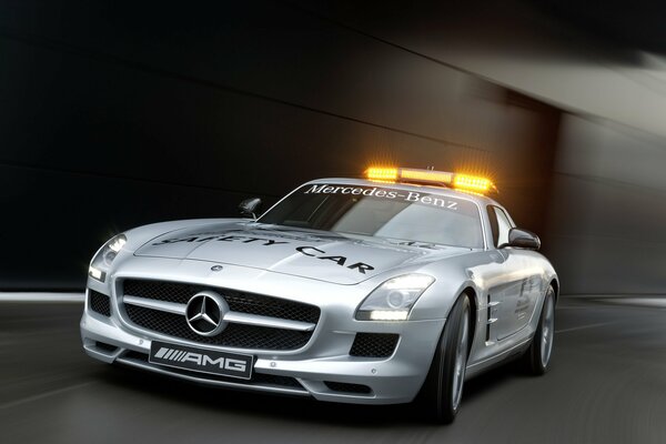 Voiture de sécurité Mercedes SLS 2010