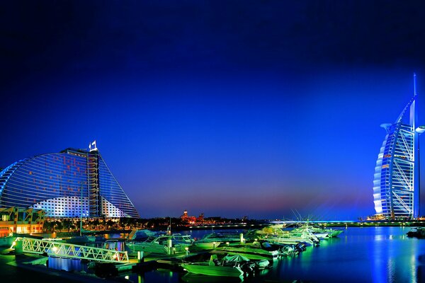 Fantastiche vedute della Notte di Dubai