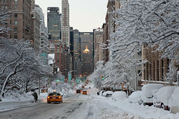 New York enveloppé de brume hivernale