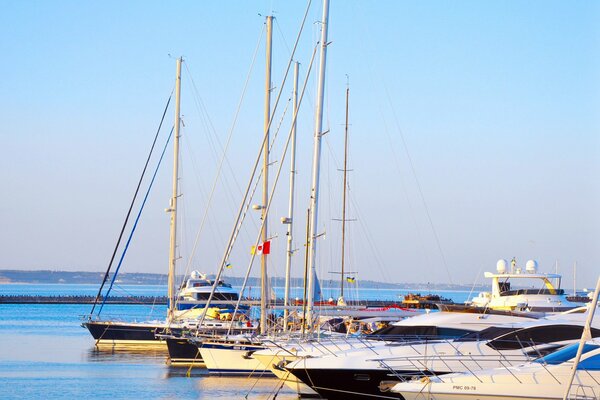 Yates de lujo en el puerto de Odessa