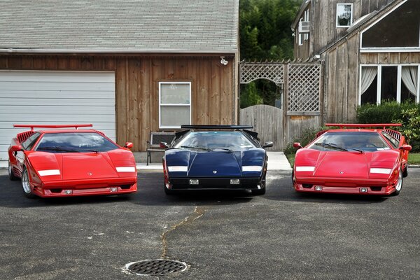 Trio aus Lamborghini Countachs 5000 QV Hof