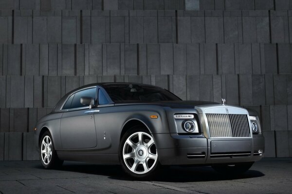 Elegantes Foto von Rolls Royce Phantom