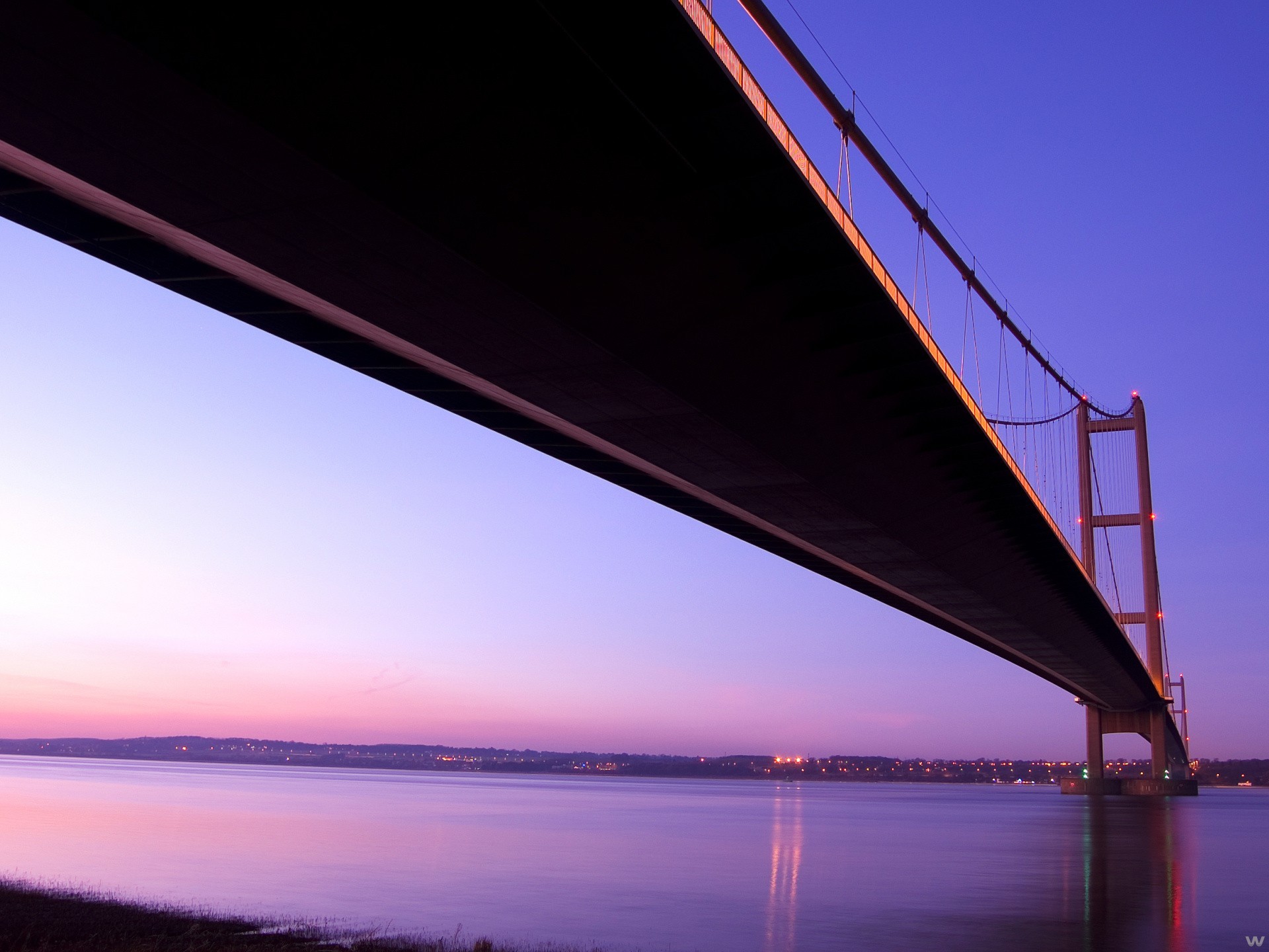 pont rivière lumières