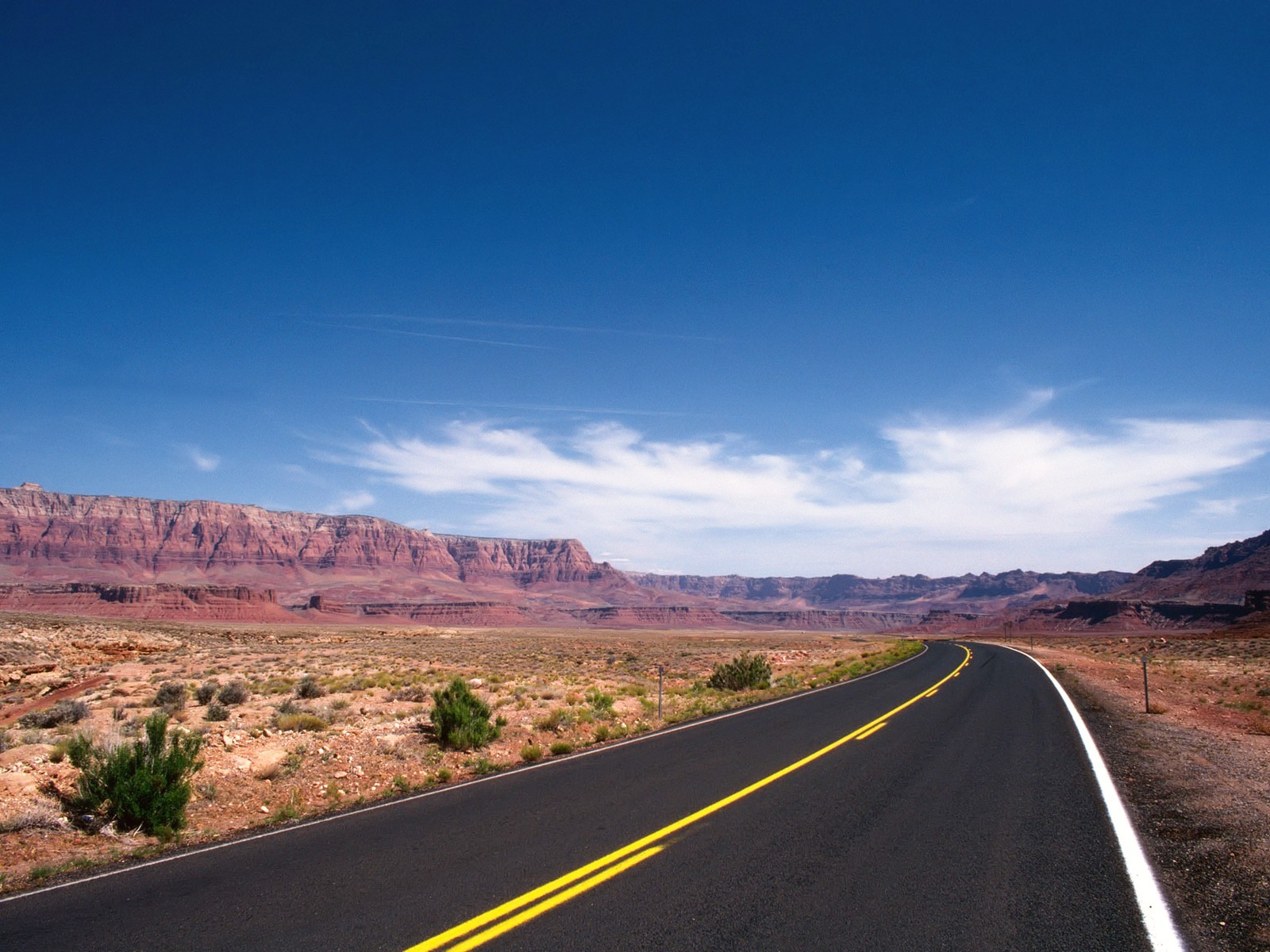 carretera marcado desierto