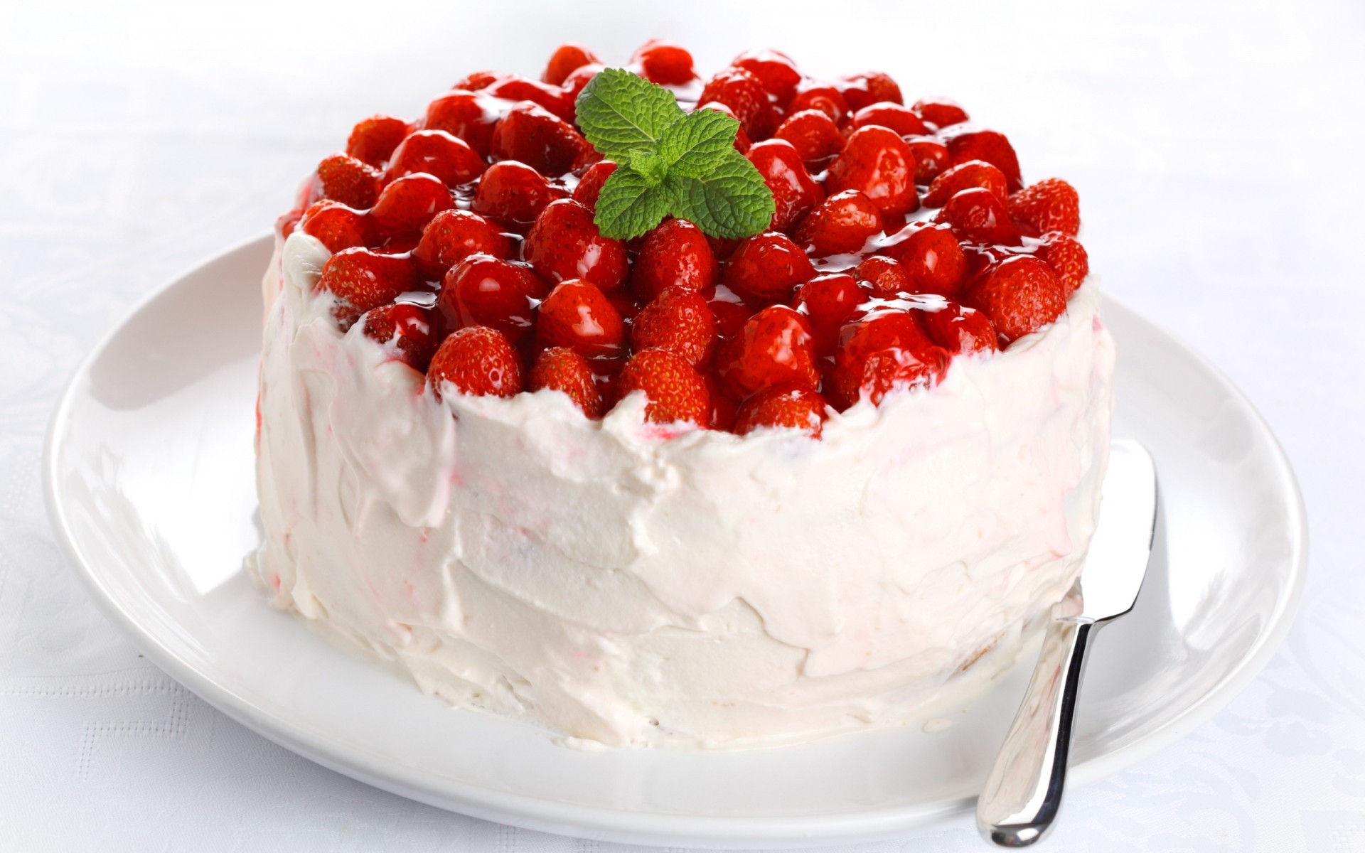 trawberry cream sweet dessert cake baking