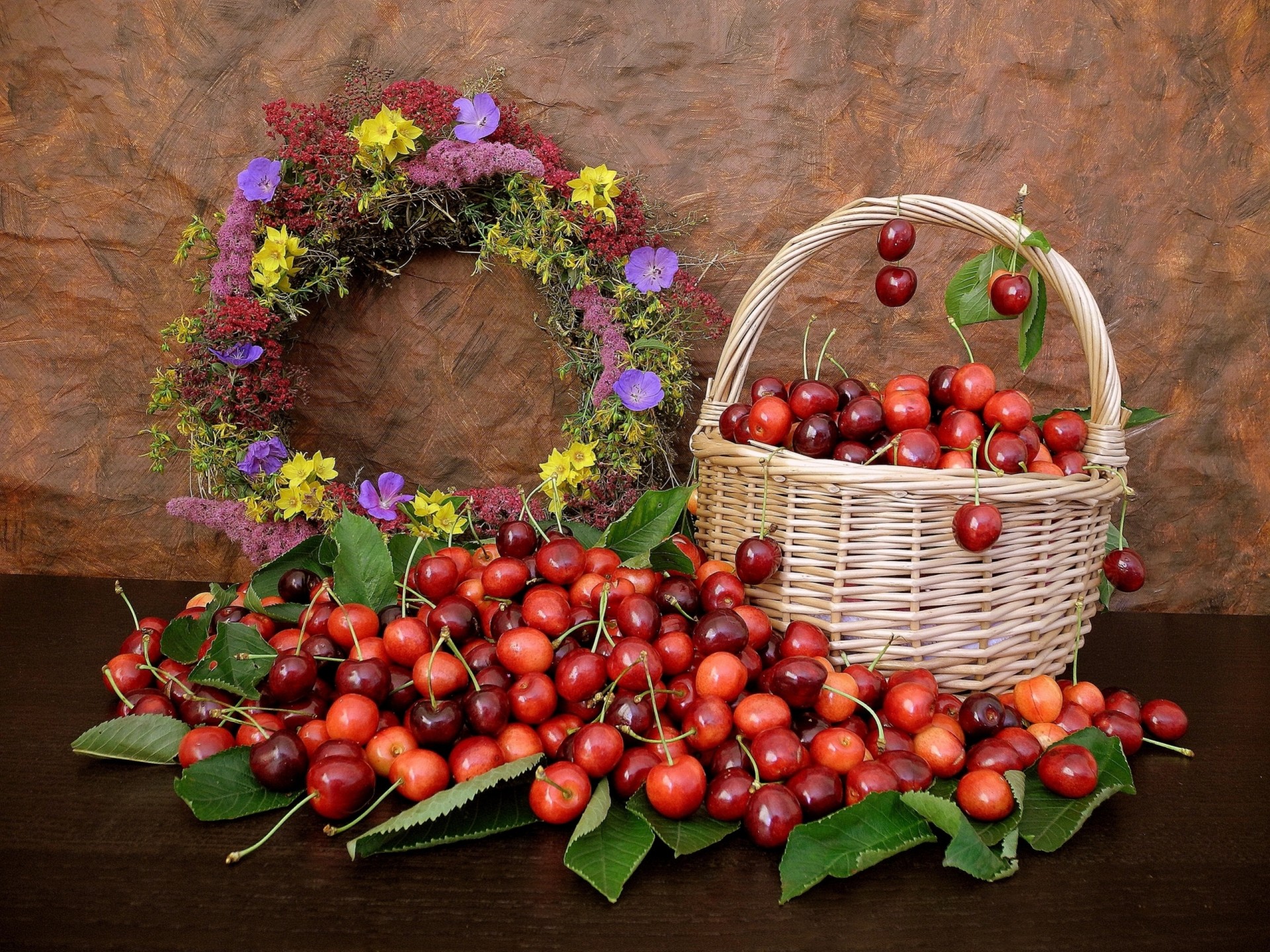 heet basket berries flower crown bed sakura