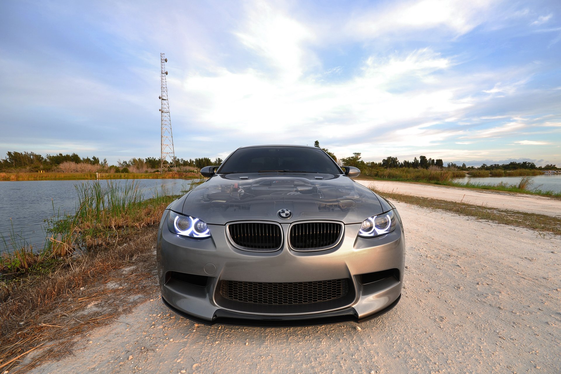 bmw engelsaugen turm wasser