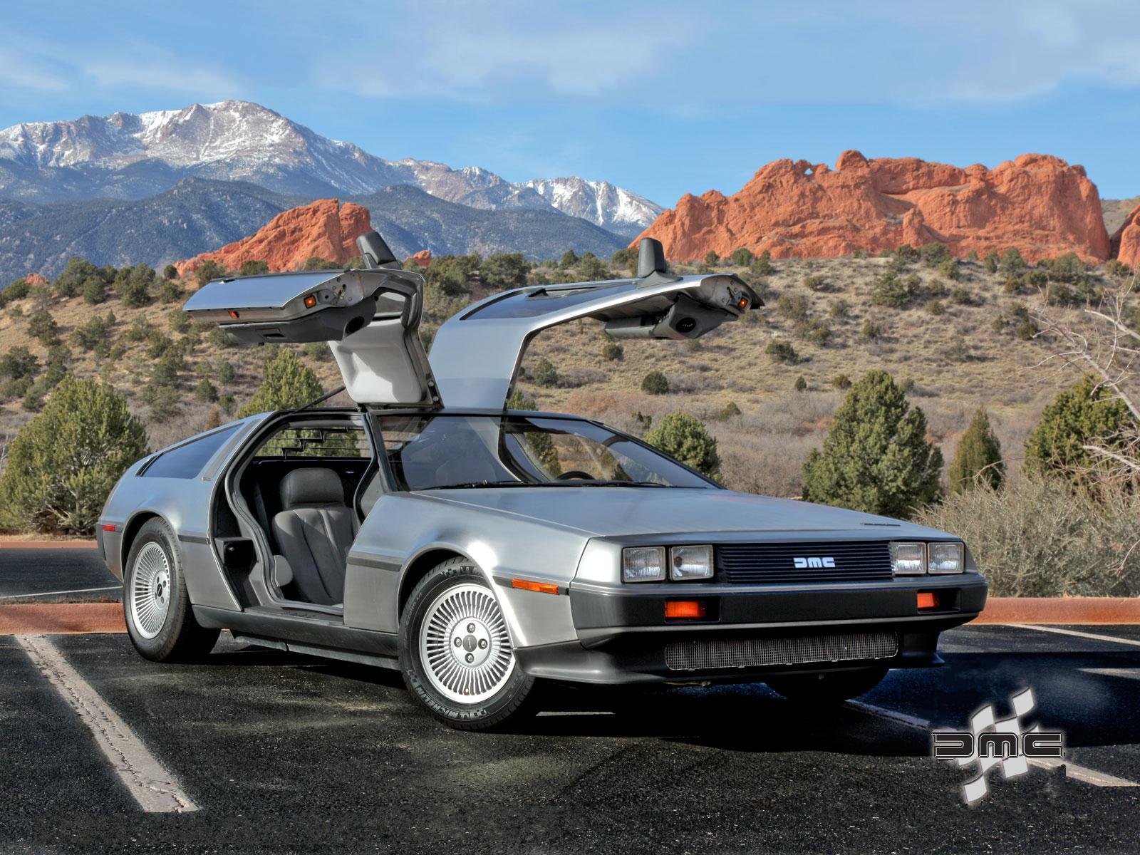 delorean dmc-12 car