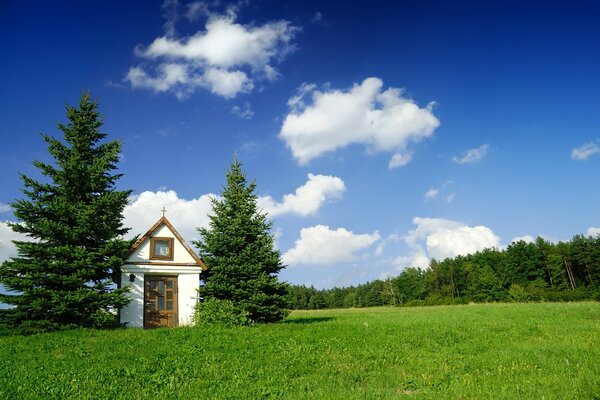 Ein einsames Haus in der Natur. Die Stille